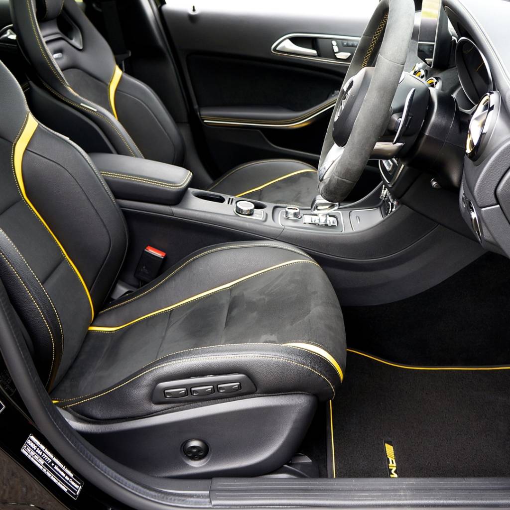 Alcantara bekleding auto