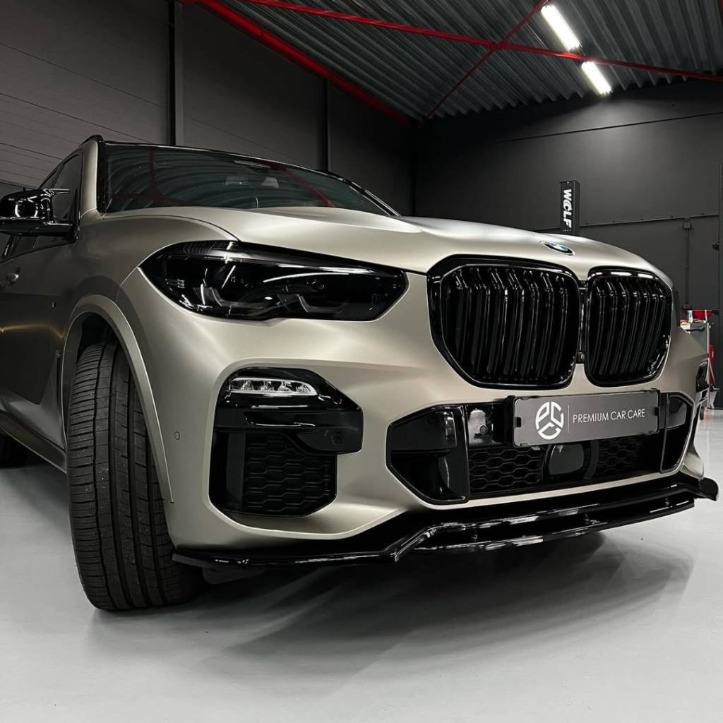 Bodykit auto gemonteerd bij BMW X5